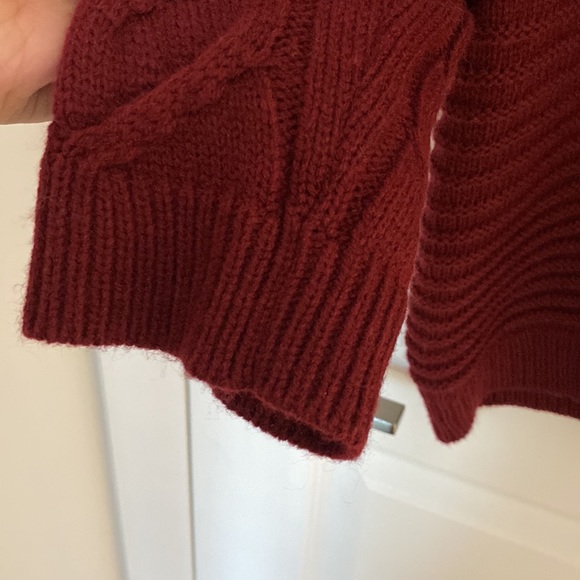 KARL LAGERFELD - paris cowl neck swester burgundy size XL (no tag) - Picture 7 of 7